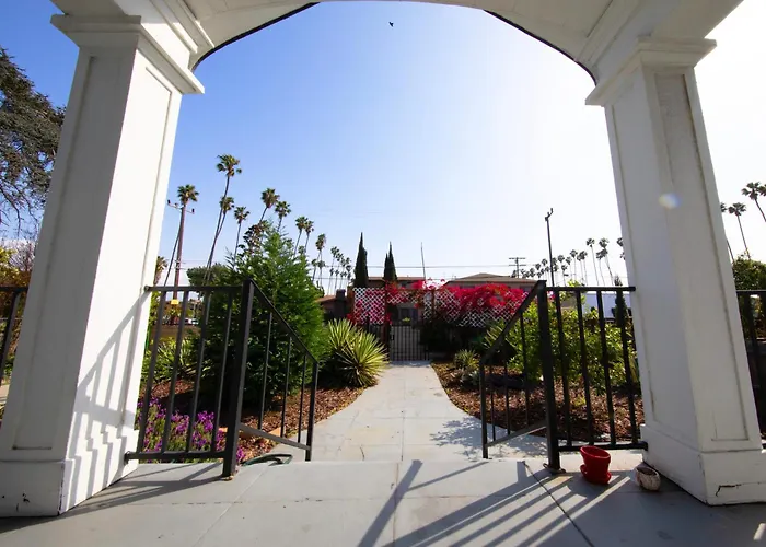 La Charming Bungalow